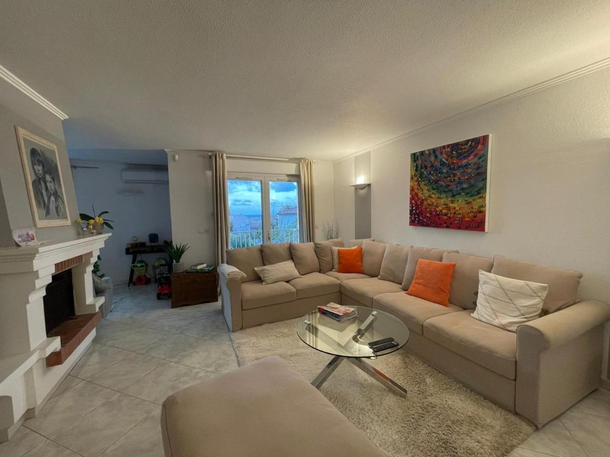 Appartement T4 Tres Bien Situe Et Climatise L'Ile-Rousse  Ngoại thất bức ảnh